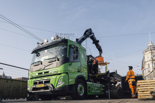 FMX Electric 8x4 H van Wijk